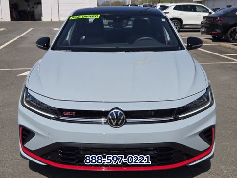 Used 2025 Volkswagen Jetta GLI Autobahn image 15