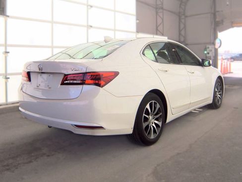 Used 2016 Acura TLX w/ Technology Package FWD image 4