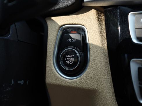 Used 2017 BMW 330i Gran Turismo xDrive image 11