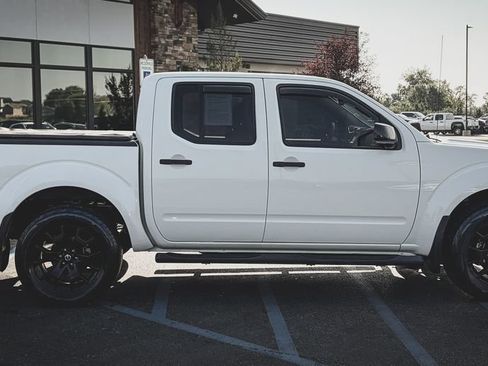 Used 2020 Nissan Frontier SV w/ Midnight Edition Floor Mats AWD/4WD image 24