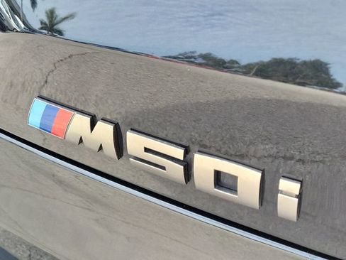 Used 2022 BMW X5 M50i w/ Premium Package image 9