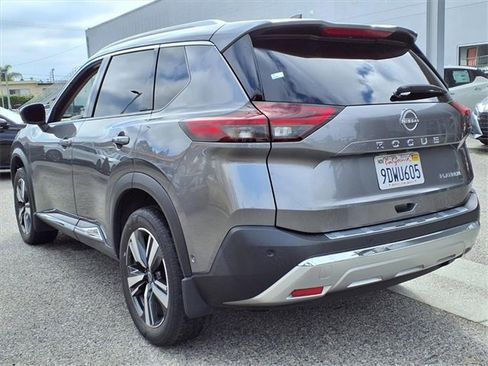 Certified 2023 Nissan Rogue Platinum w/ Platinum Premium Package image 3