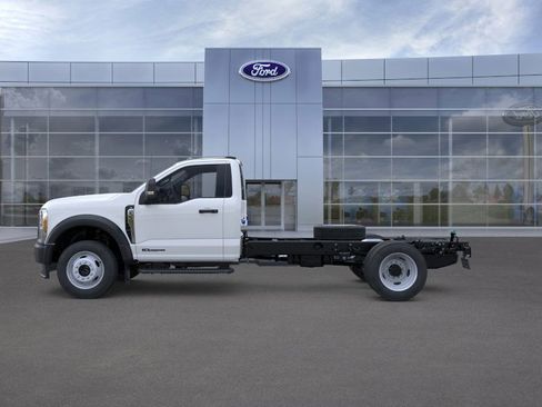 New 2026 Ford F550 4x4 Regular Cab Super Duty image 3