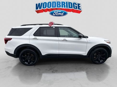 Used 2022 Ford Explorer ST-Line w/ Class IV Trailer Tow Package image 3