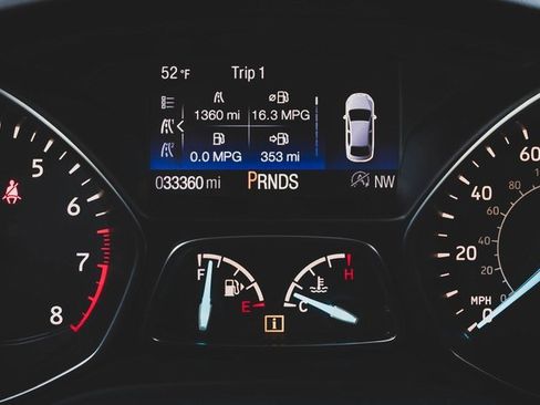 Used 2018 Ford Escape Titanium w/ Ford Safe & Smart Package image 13