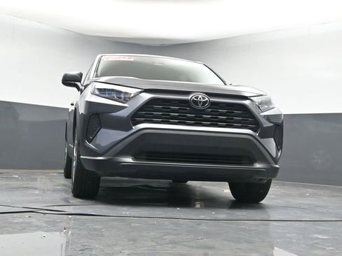 Used 2022 Toyota RAV4 LE image 29