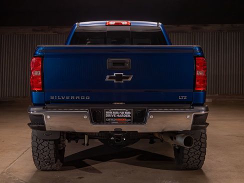 Used 2019 Chevrolet Silverado 2500 LTZ w/ Duramax Plus Package AWD/4WD image 8