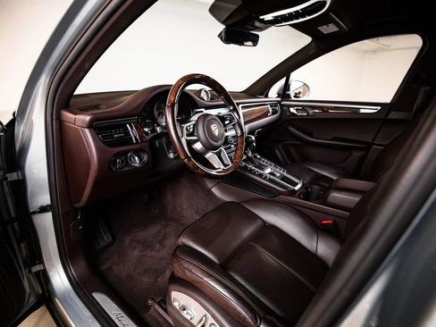 Used 2020 Porsche Macan S AWD/4WD image 4