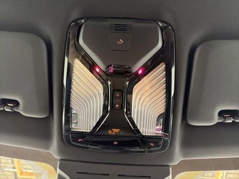 Certified 2024 BMW X5 xDrive40i w/ Premium Package image 28