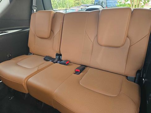 Certified 2024 INFINITI QX80 Sensory w/ Cargo Package AWD/4WD image 9