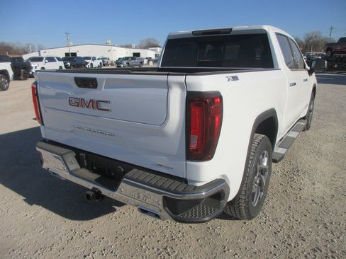 New 2026 GMC Sierra 1500 SLT w/ SLT Premium Plus Package image 4