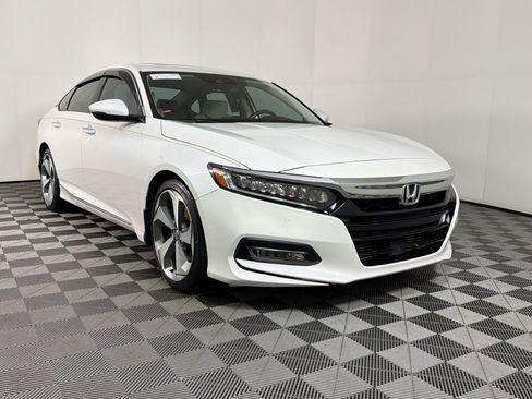 Used 2020 Honda Accord Touring image 18