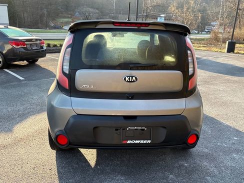 Used 2015 Kia Soul + w/ Audio Package image 4