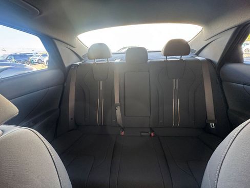 Used 2025 Hyundai Elantra SEL image 38