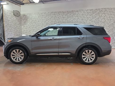 Used 2021 Ford Explorer Limited w/ Equipment Group 301A AWD/4WD image 4