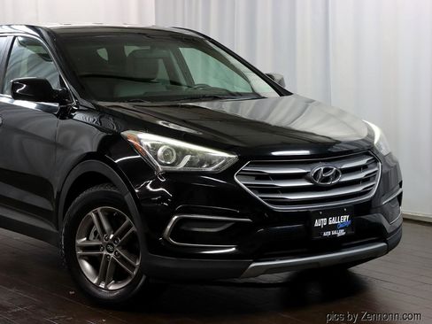 Used 2017 Hyundai Santa Fe Sport AWD/4WD image 2