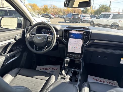 New 2025 Ford Ranger Lariat w/ FX4 Off-Road Package image 13