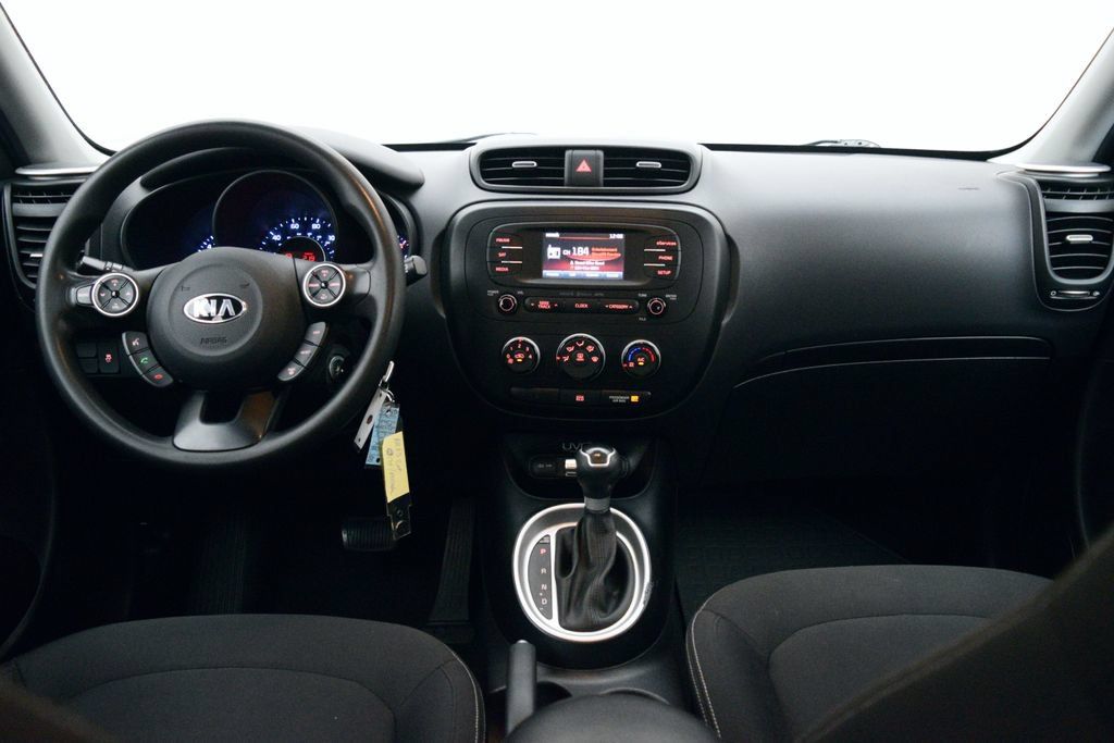 Used 2015 Kia Soul FWD image 18