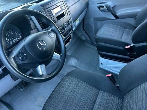 Used 2016 Mercedes-Benz Sprinter 2500 image 10