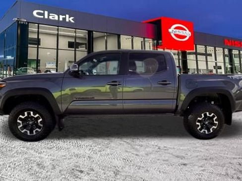 Used 2023 Toyota Tacoma TRD Off-Road image 4