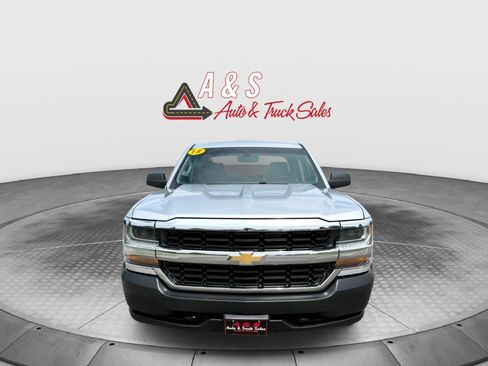 Used 2018 Chevrolet Silverado 1500 W/T w/ Trailering Package AWD/4WD image 2