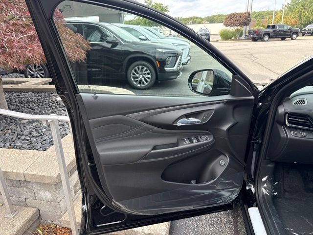 New 2026 Buick Envista Sport Touring w/ Convenience I Package FWD image 8