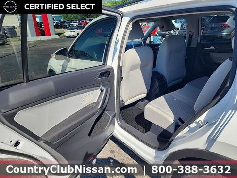 Used 2019 Volkswagen Tiguan S w/ 3rd Row Seat Package AWD/4WD image 21