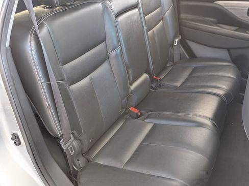 Used 2018 Nissan Murano Platinum w/ Cargo Package image 21