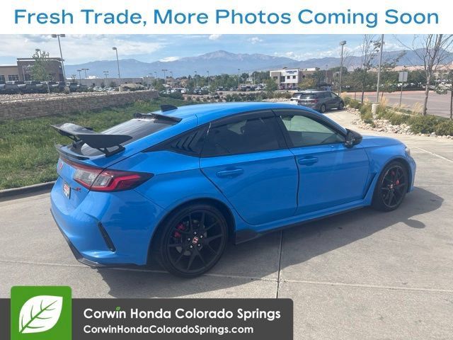 Used 2025 Honda Civic Type R image 3