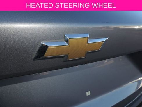 Used 2025 Chevrolet Trax LT w/ LT Convenience Package image 16