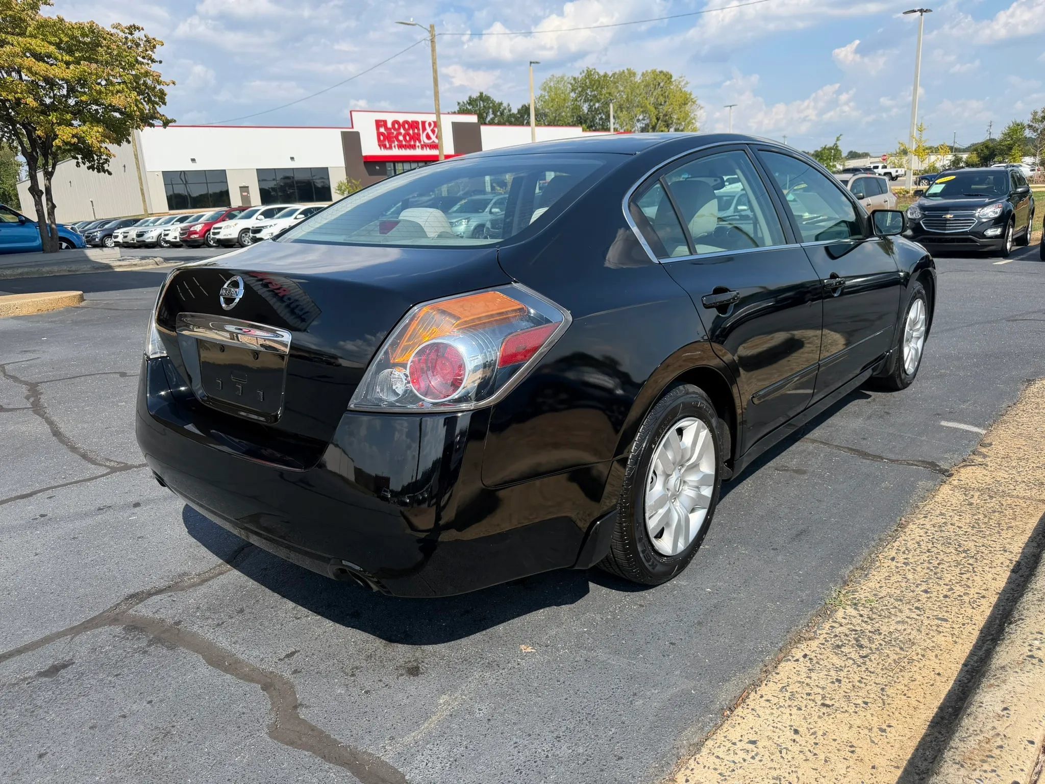 Used 2012 Nissan Altima 2.5 S w/ Value Pkg FWD image 7