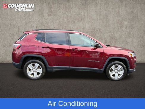 Used 2022 Jeep Compass Latitude w/ Convenience Group AWD/4WD image 11