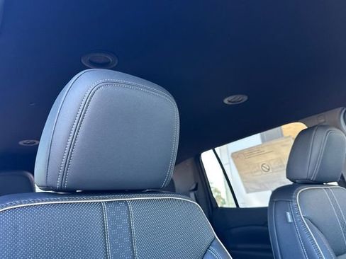 New 2026 Chevrolet Traverse High Country image 23