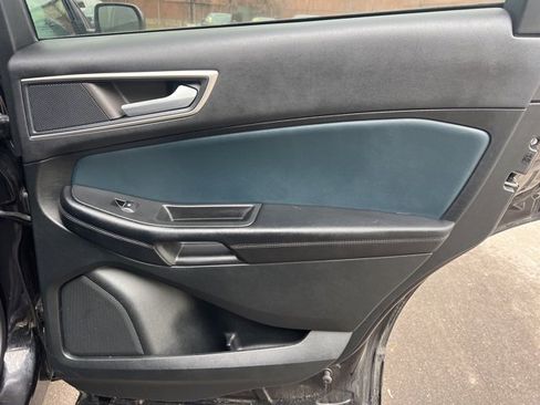 Used 2023 Ford Edge SEL w/ Sport Appearance Package image 13