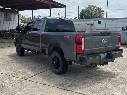 Used 2023 Ford F250 XL w/ STX Appearance Package AWD/4WD image 2