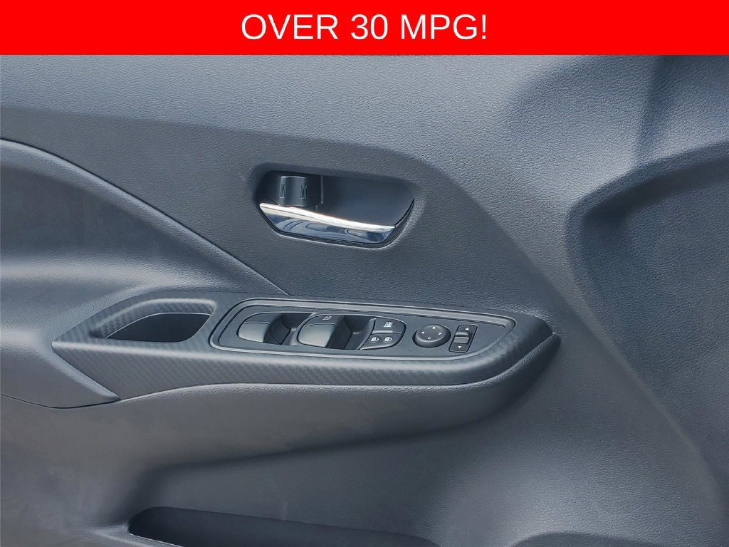 New 2025 Nissan Versa SV w/ Trunk Package FWD image 16