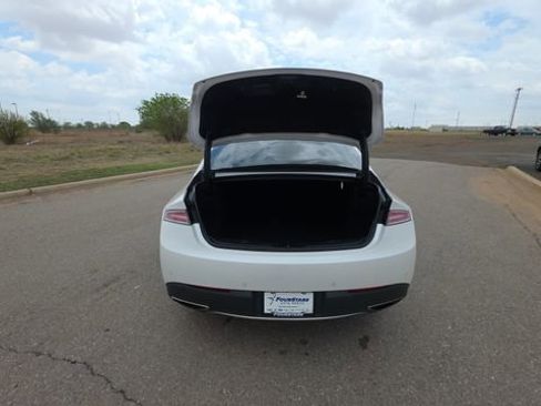 Used 2020 Lincoln MKZ w/ Convenience Package image 27