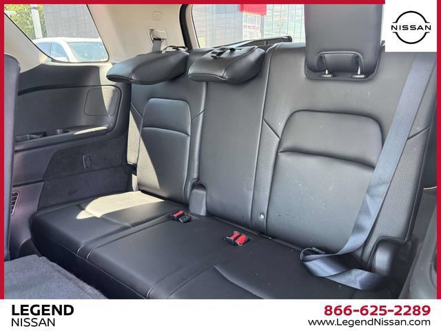 Used 2024 Nissan Pathfinder SL AWD/4WD image 14