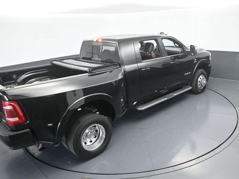 Used 2023 RAM 3500 Limited image 15