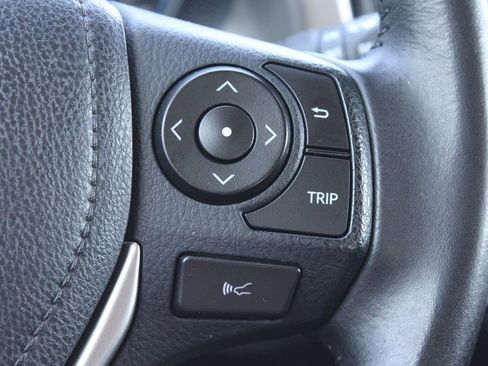 Used 2018 Toyota RAV4 XLE image 29