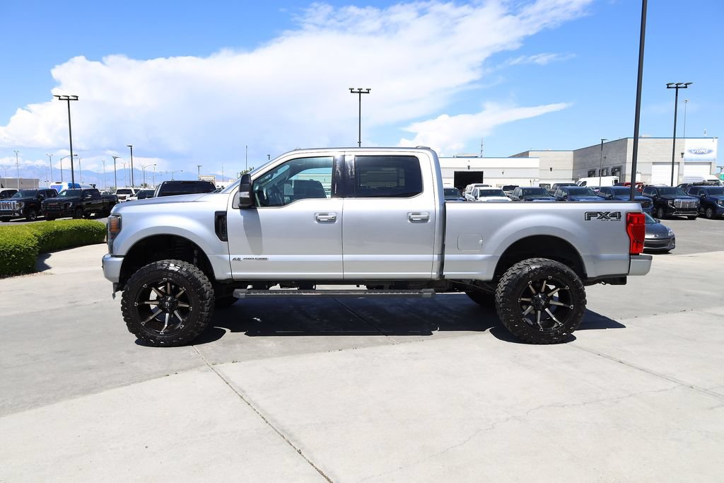 Used 2022 Ford F350 Lariat w/ Black Appearance Package AWD/4WD image 3