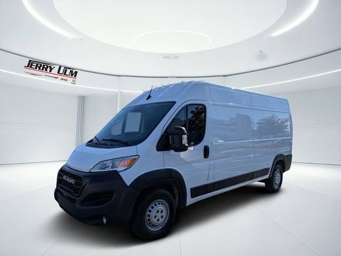 Used 2025 RAM ProMaster 2500 w/ Convenience Group FWD image 7