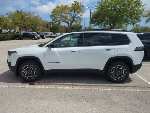 New 2026 Jeep Cherokee Overland AWD/4WD image 8