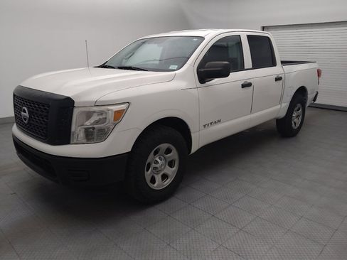 Used 2017 Nissan Titan S AWD/4WD image 2