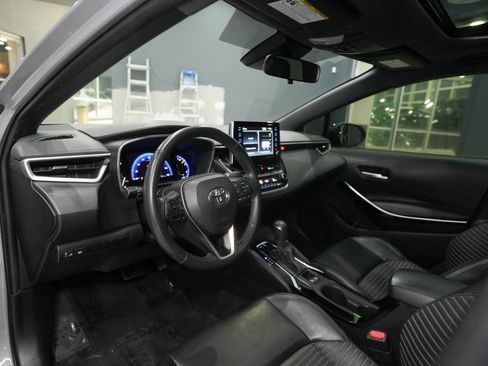 Used 2021 Toyota Corolla XSE image 18