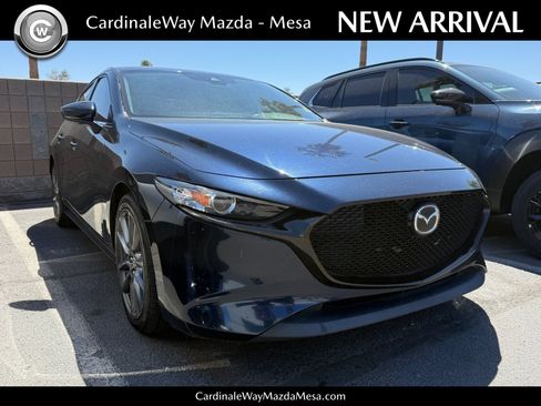 Used 2019 MAZDA MAZDA3 Hatchback image 1