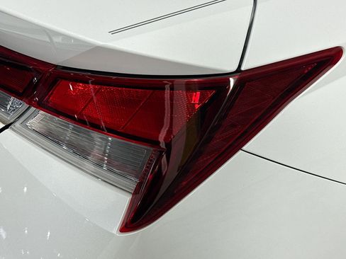 Used 2021 Hyundai Elantra SEL w/ Cargo Package FWD image 33