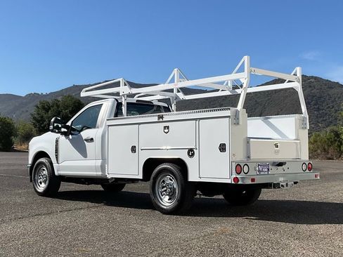 New 2025 Ford F350 XL w/ XL Chrome Package RWD image 4