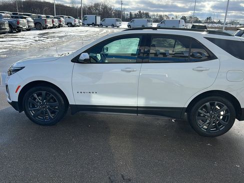 Certified 2024 Chevrolet Equinox RS image 4