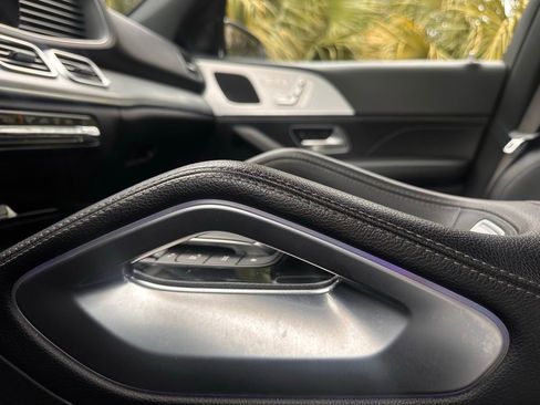 Used 2024 Mercedes-Benz GLE 350 4MATIC image 17